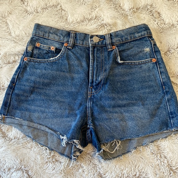 Zara Denim Shorts - Picture 1 of 3